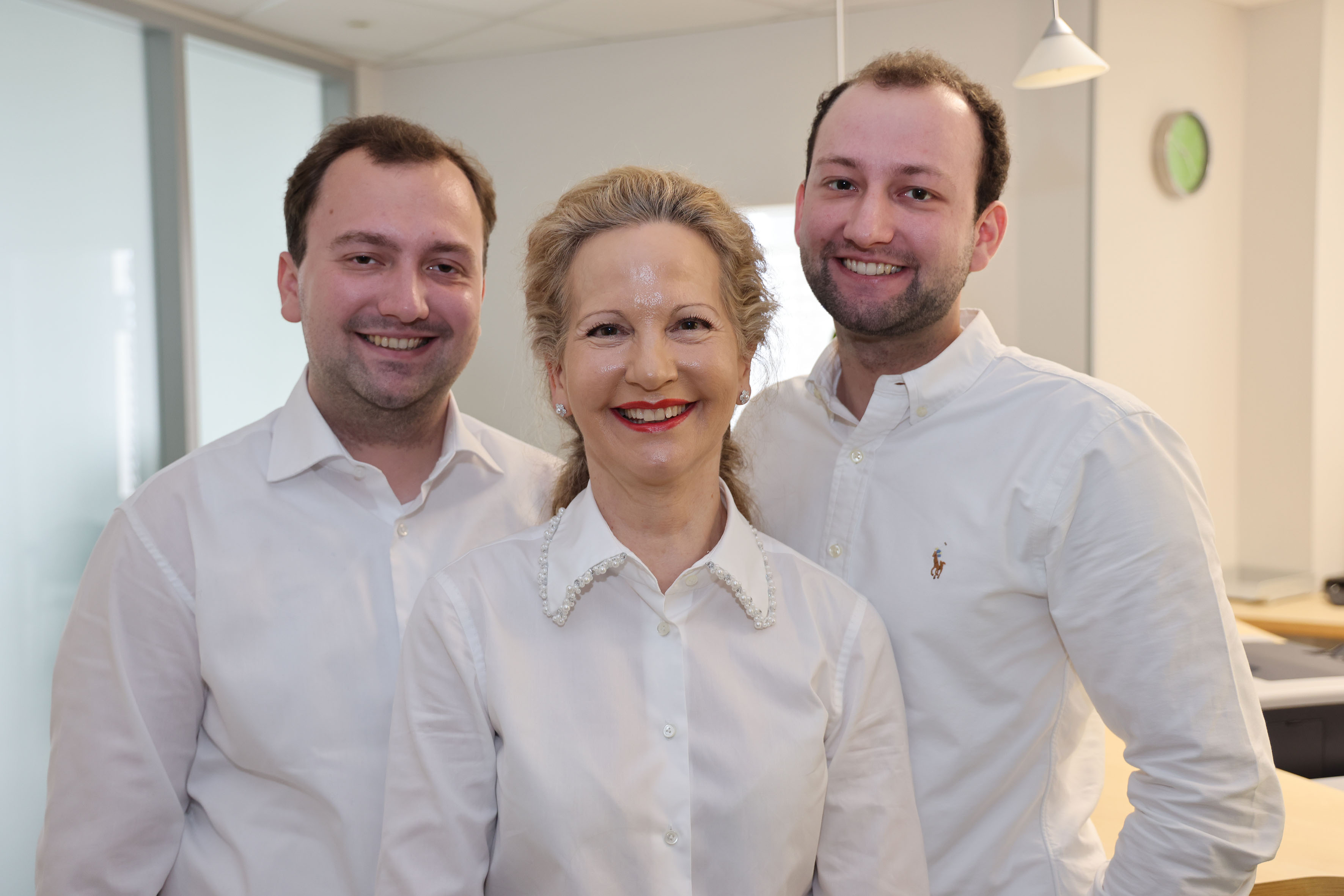 Familie Billmann in den Praxisräumen
